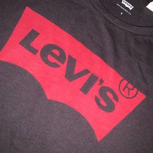 Levi’s Tee